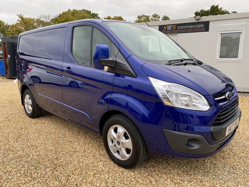 FORD TRANSIT CUSTOM 270 LIMITED LR PV 2017