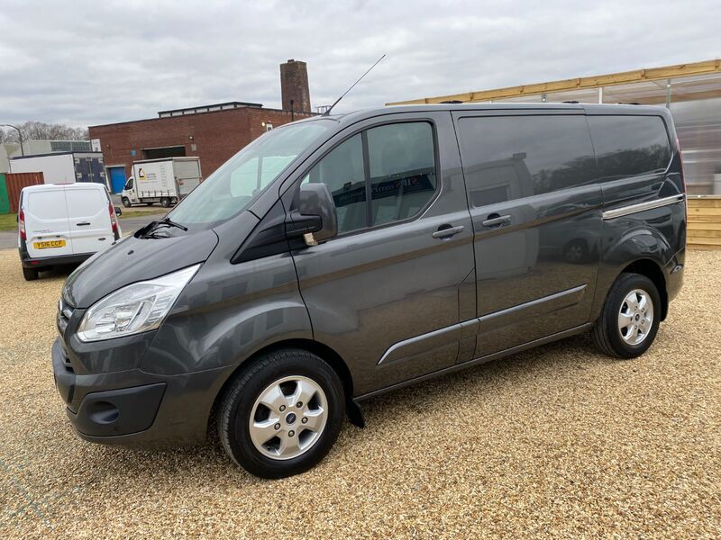 FORD TRANSIT CUSTOM 290 LIMITED 2.0 130 L1 SWB 2017