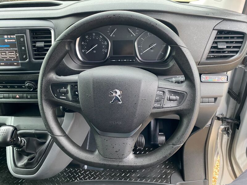 PEUGEOT EXPERT BLUE 1.6 HDI 115 PROFESSIONAL MWB L2H1 2018