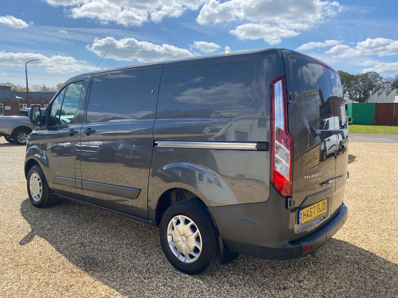 FORD TRANSIT CUSTOM 270 2.0 SWB 2017