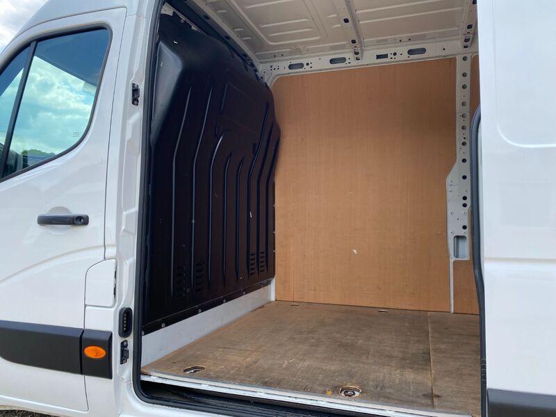 RENAULT MASTER LM35 BUSINESS PLUS 2.3 DCI 130 LWB 2019