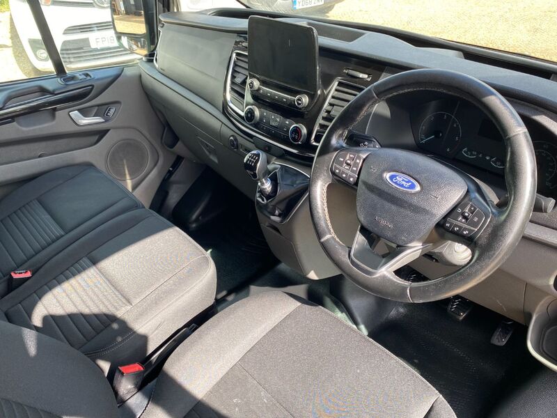 FORD TRANSIT CUSTOM 280 LIMITED 2.0 130 L1H1 SWB 2018